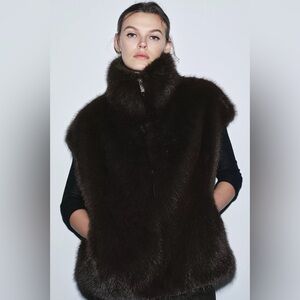 Zara ZW COLLECTION FAUX FUR VEST Brown Small S
